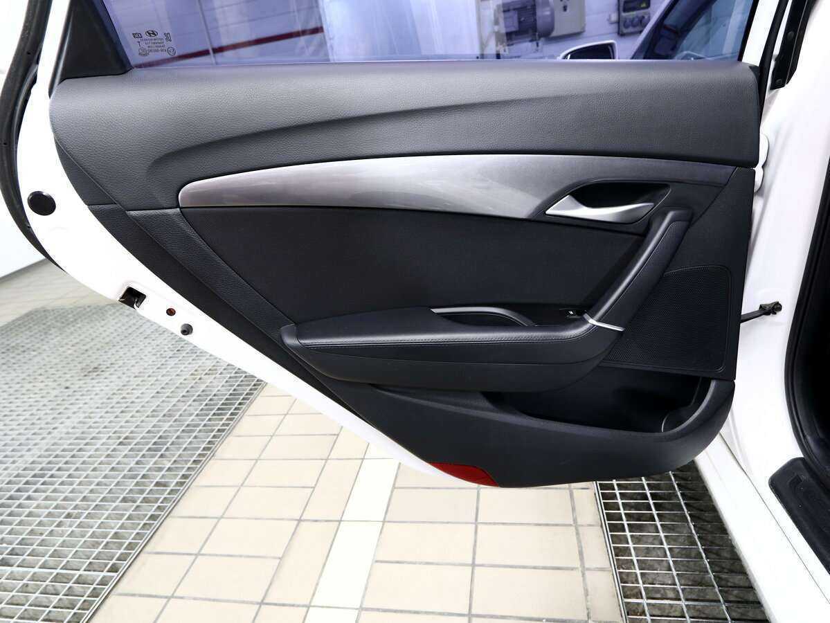 Купить Hyundai i40, 2014, 111 000 км, фото №11