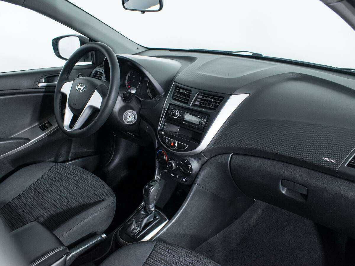 Купить Hyundai Solaris, 2015, 207 000 км, фото №9
