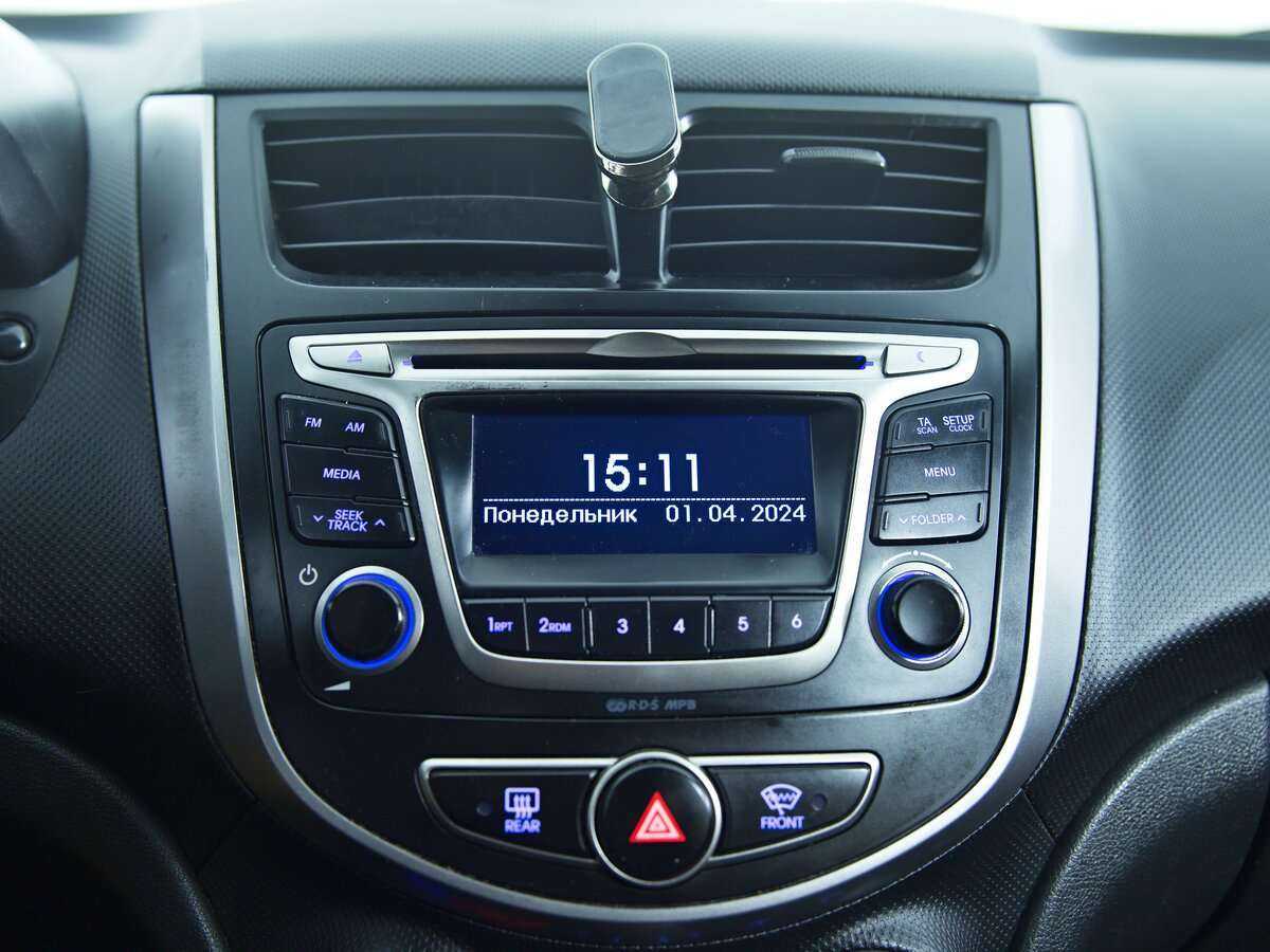 Купить Hyundai Solaris, 2015, 187 312 км, фото №15