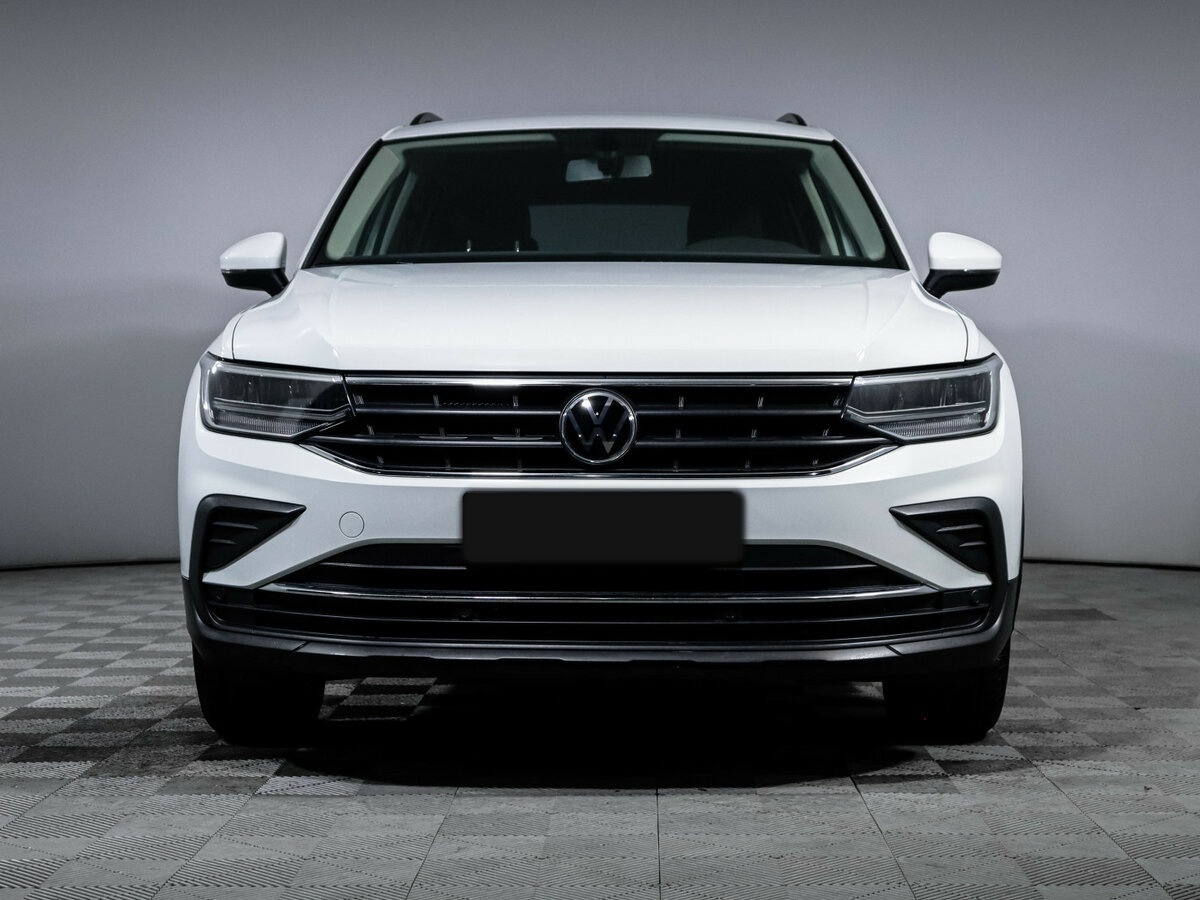 Купить Volkswagen Tiguan II Рестайлинг, 2021, 8 100 км, фото №2