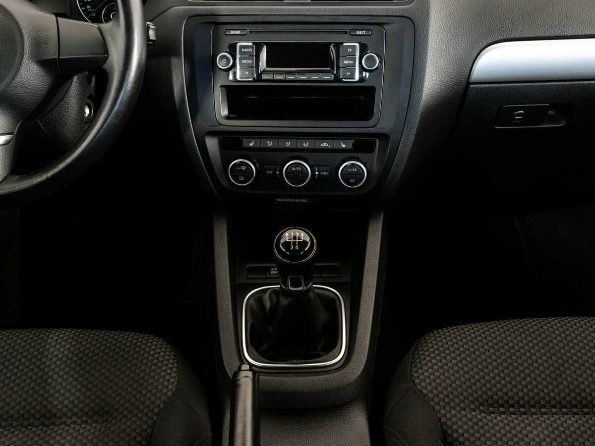 Купить Volkswagen Jetta, 2013, 108 694 км, фото №11