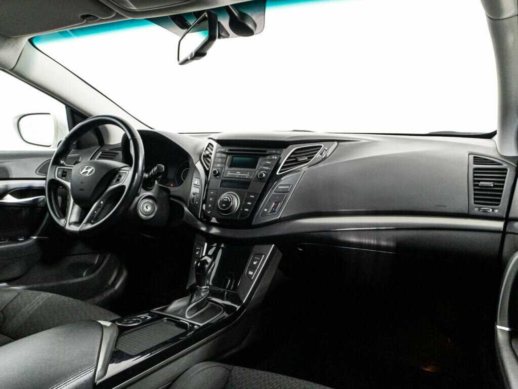 Купить Hyundai i40, 2015, 74 188 км, фото №9