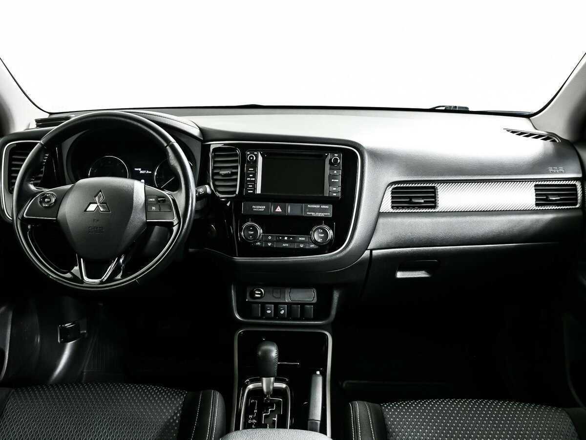 Купить Mitsubishi Outlander, 2017, 77 336 км, фото №11
