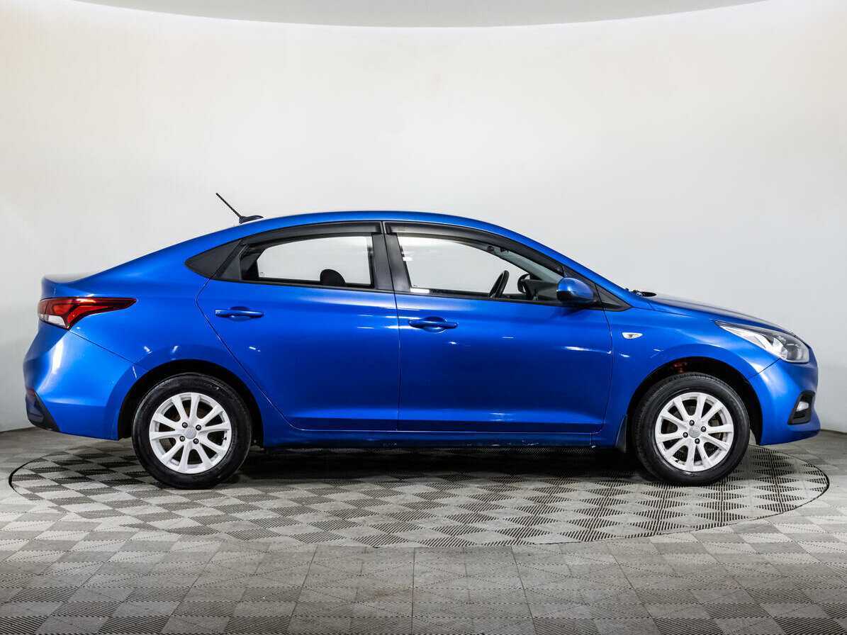 Купить Hyundai Solaris, 2017, 118 860 км, фото №4