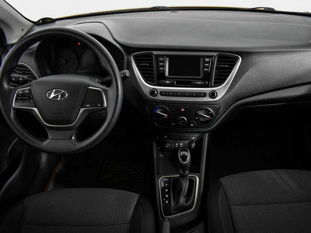 Купить Hyundai Solaris, 2017, 118 971 км, фото №13