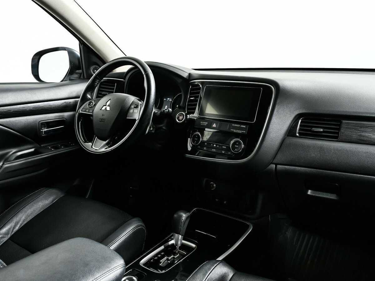 Купить Mitsubishi Outlander, 2017, 108 414 км, фото №9