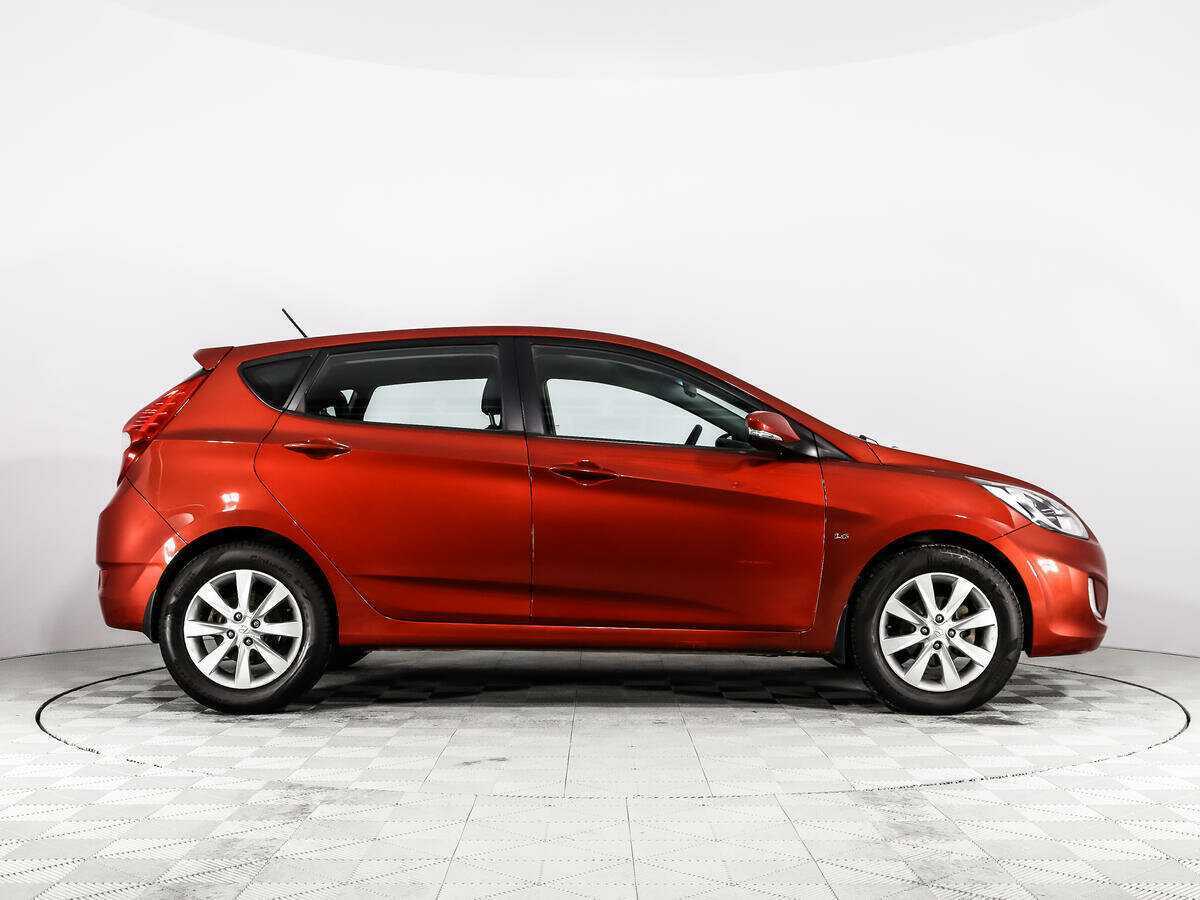 Купить Hyundai Solaris, 2012, 178 262 км, фото №4