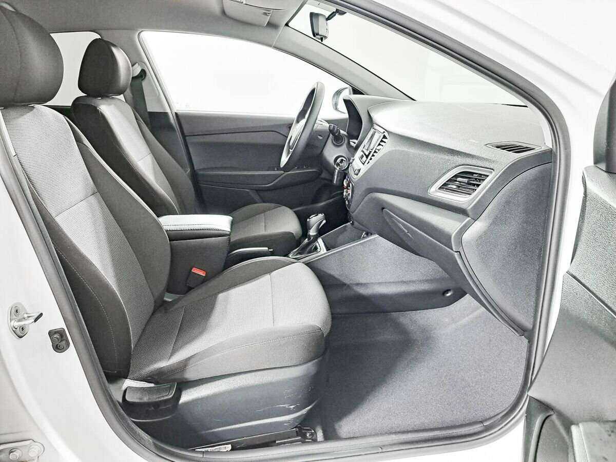 Купить Hyundai Solaris, 2021, 30 000 км, фото №9