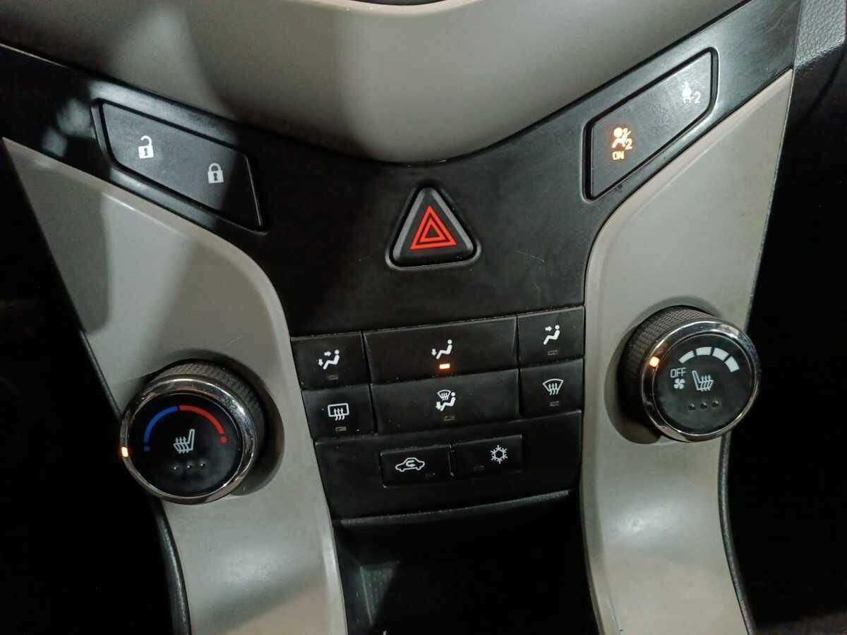Купить Chevrolet Cruze, 2012, 199 416 км, фото №14