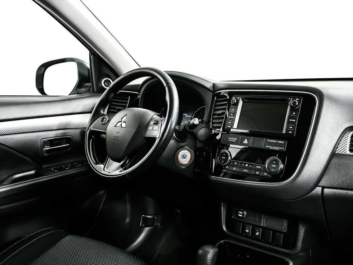 Купить Mitsubishi Outlander, 2017, 77 336 км, фото №9