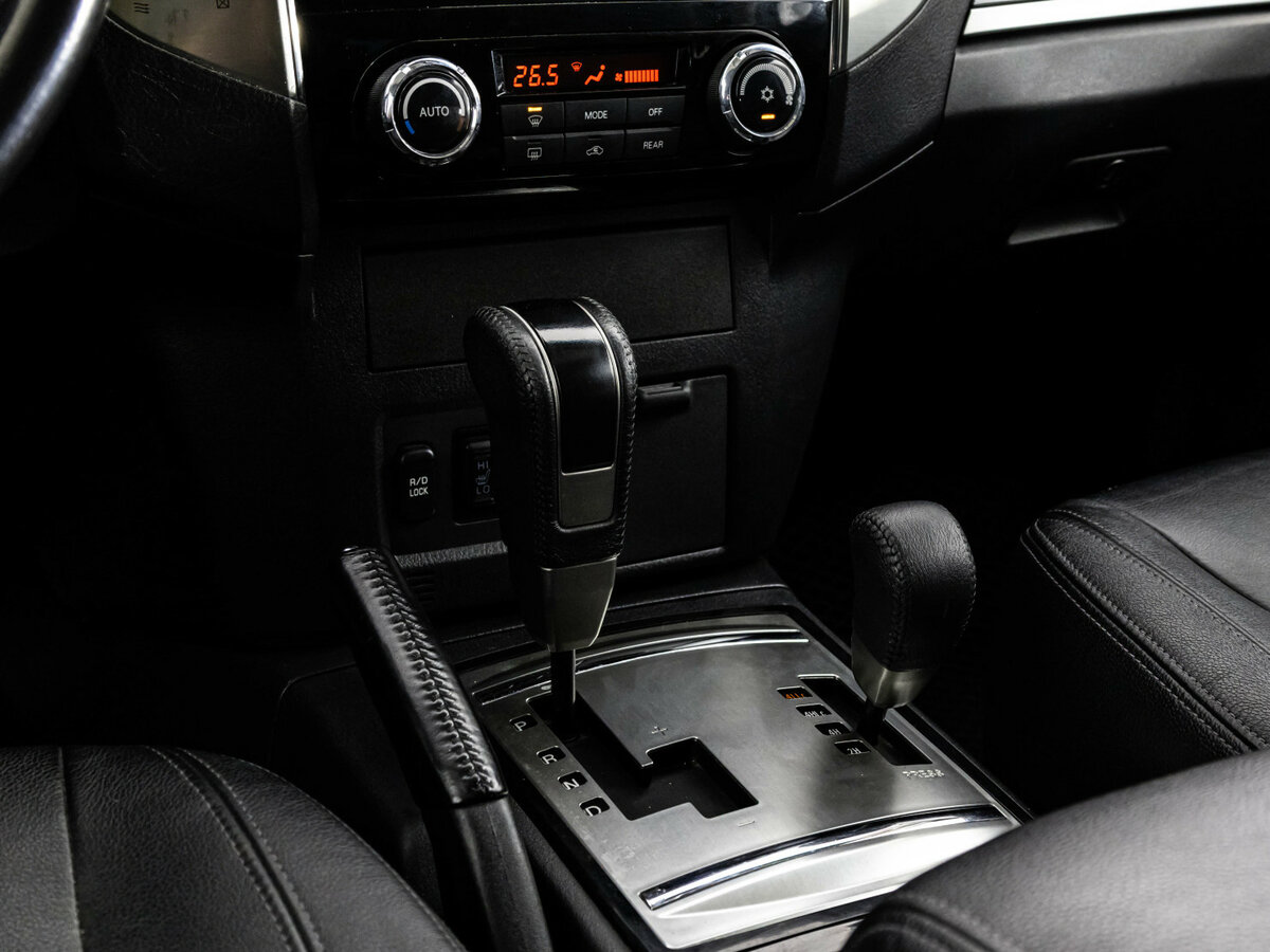 Купить Mitsubishi Pajero IV Рестайлинг 2, 2014, 165 518 км, фото №10