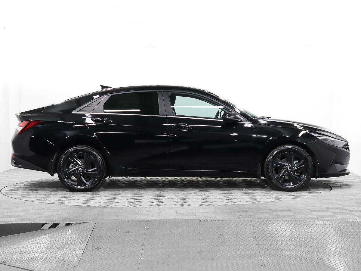 Купить Hyundai Elantra, 2021, 56 100 км, фото №4