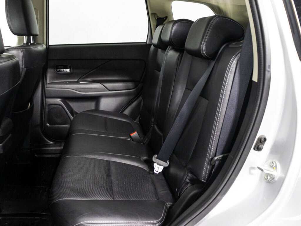 Купить Mitsubishi Outlander, 2016, 65 641 км, фото №10