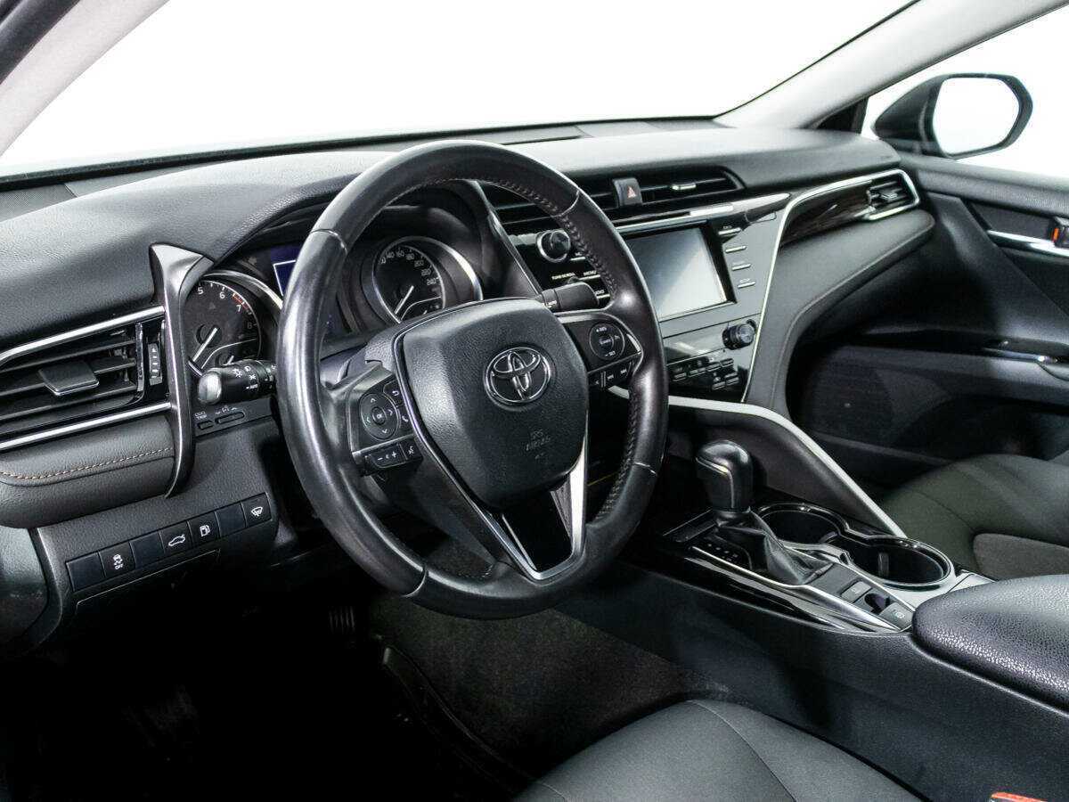 Купить Toyota Camry, 2018, 129 599 км, фото №11