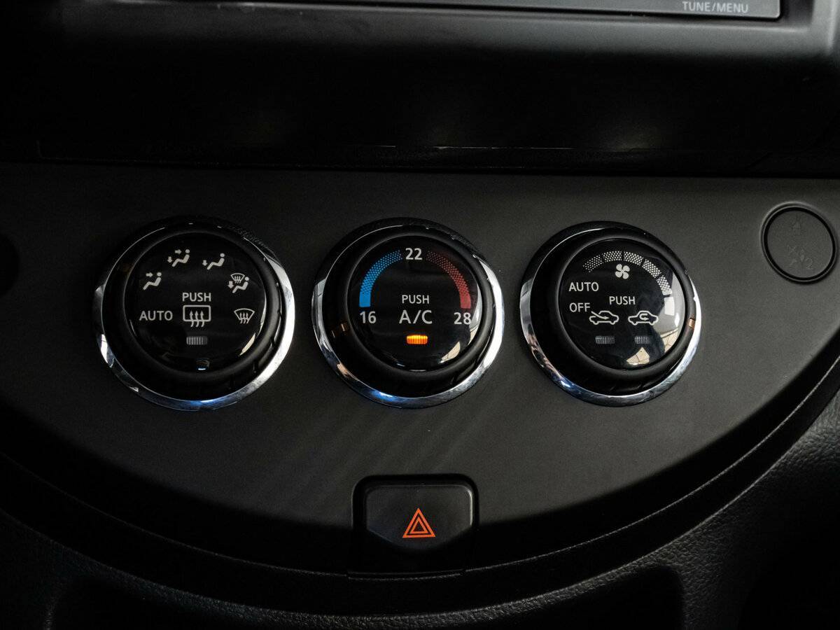 Купить Nissan Note, 2013, 235 417 км, фото №11