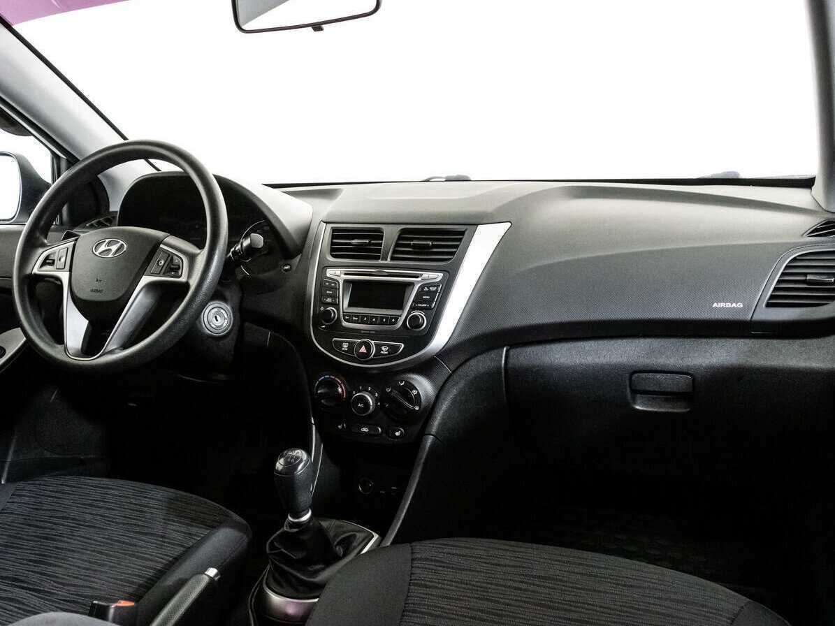 Купить Hyundai Solaris, 2015, 151 966 км, фото №9
