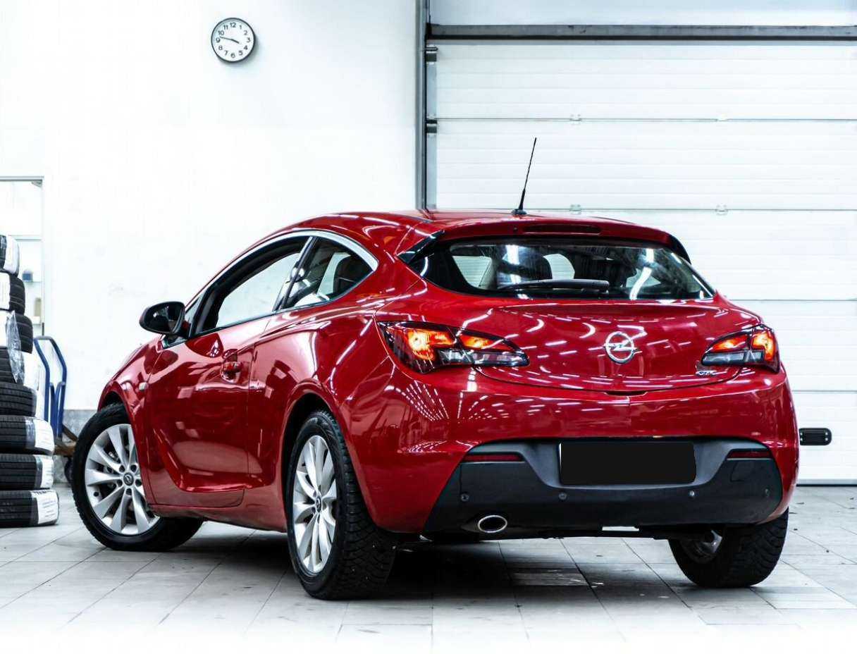 Купить Opel Astra GTC, 2012, 151 000 км, фото №4