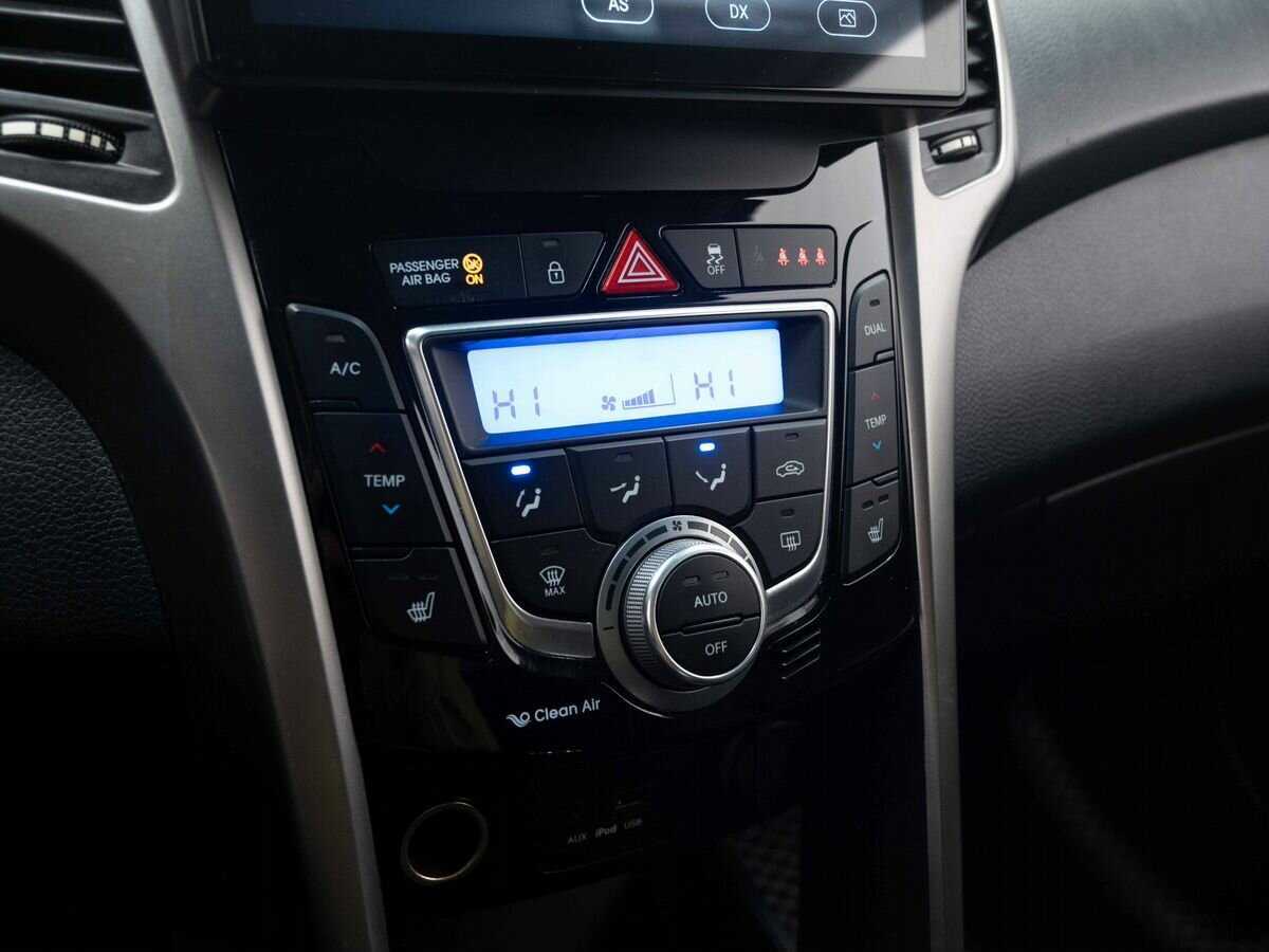 Купить Hyundai i30, 2013, 181 905 км, фото №17