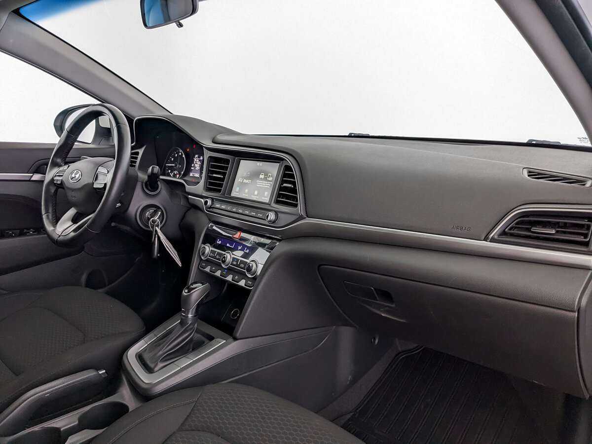Купить Hyundai Elantra, 2020, 83 421 км, фото №9