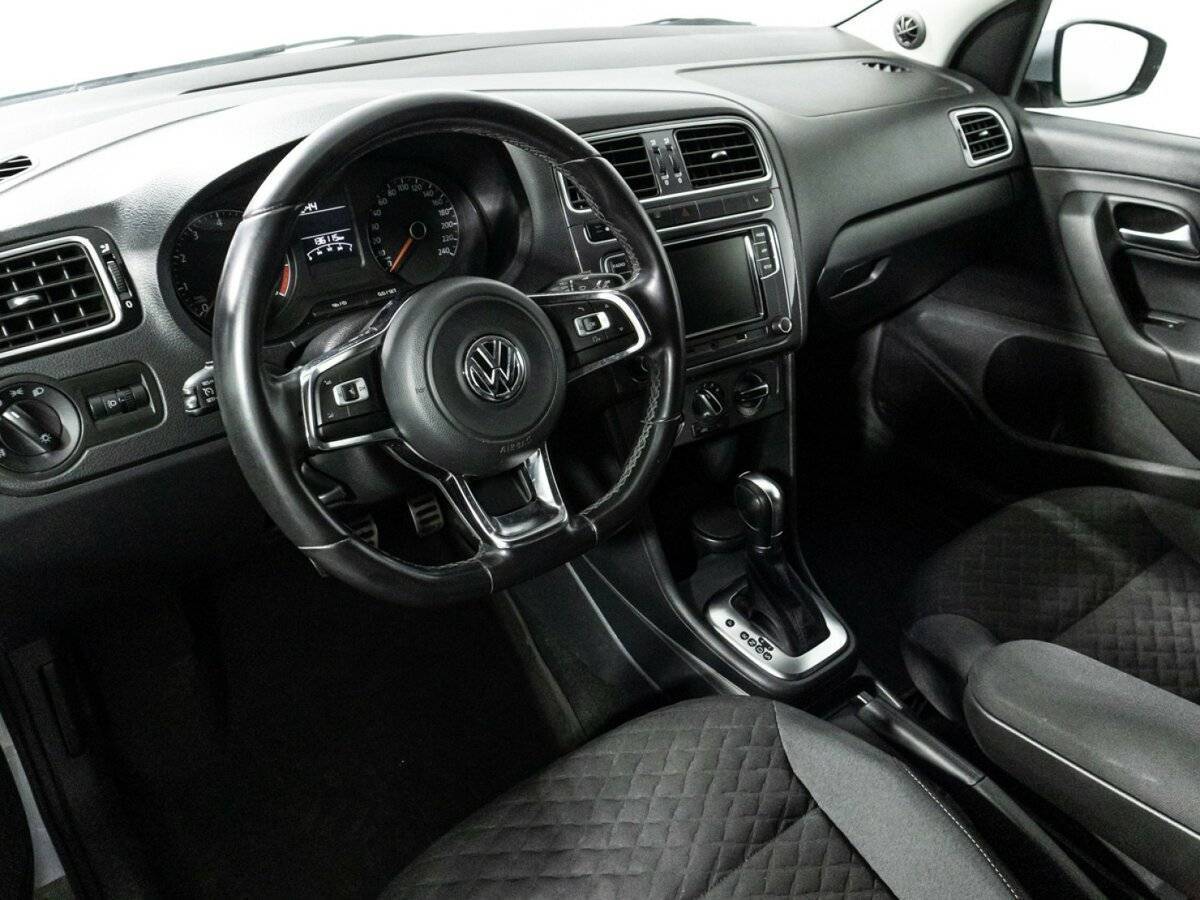 Купить Volkswagen Polo, 2018, 136 113 км, фото №11