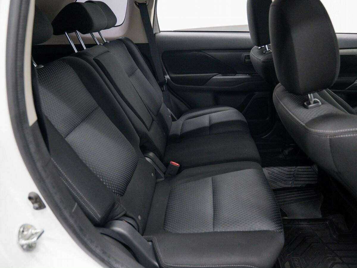 Купить Mitsubishi Outlander, 2018, 140 000 км, фото №9