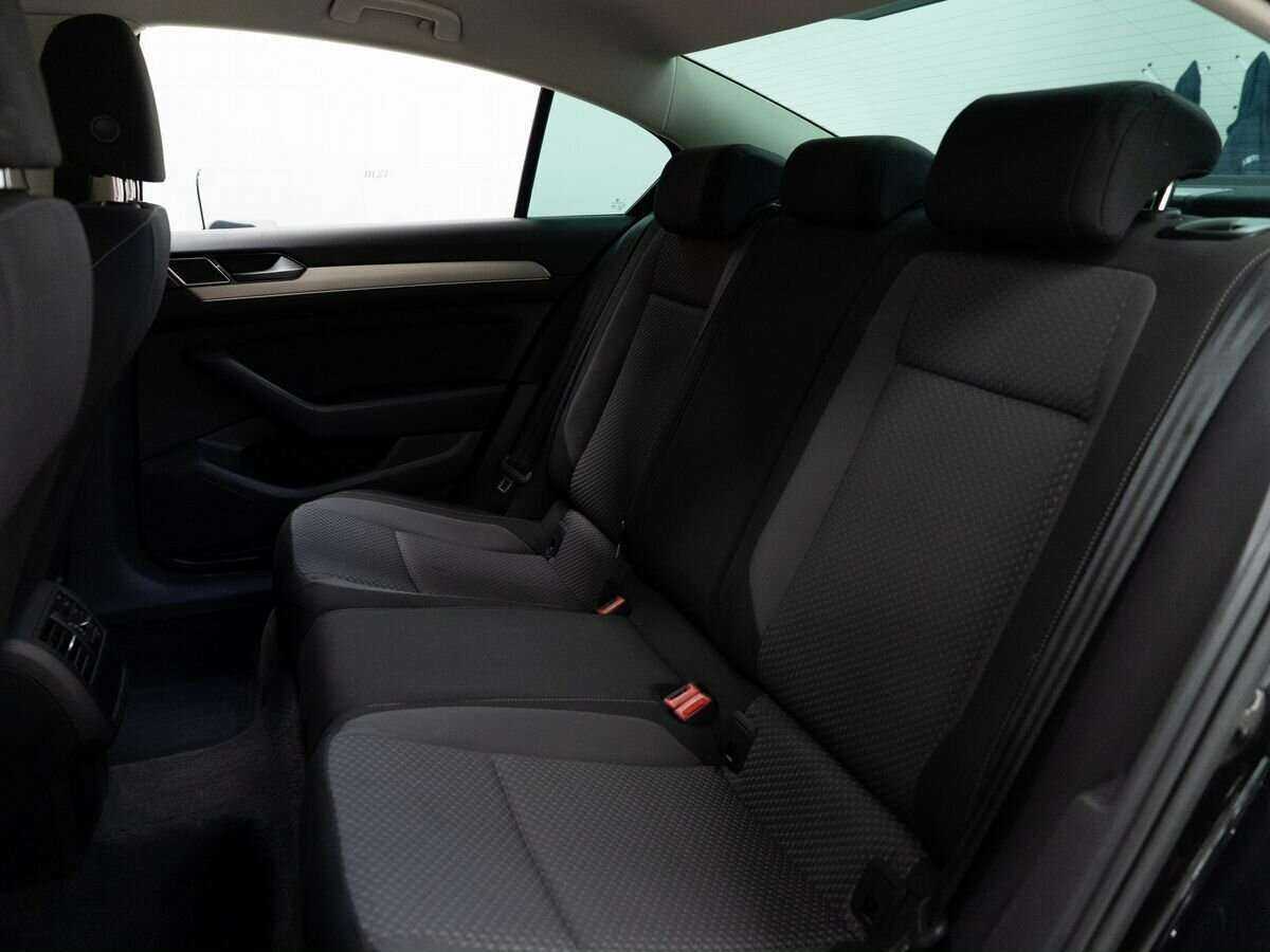 Купить Volkswagen Passat DSG6, 2017, 161 748 км, фото №7