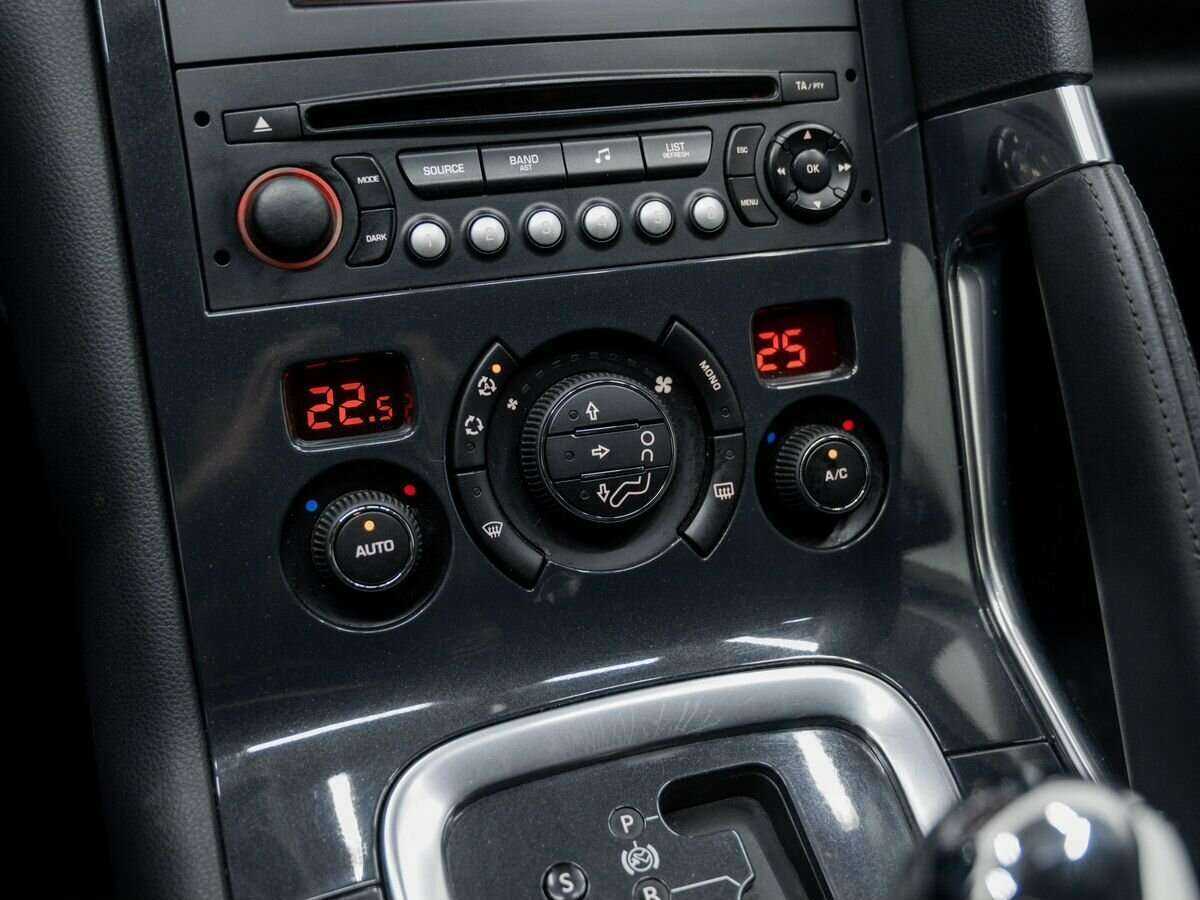 Купить Peugeot 3008, 2012, 143 593 км, фото №19