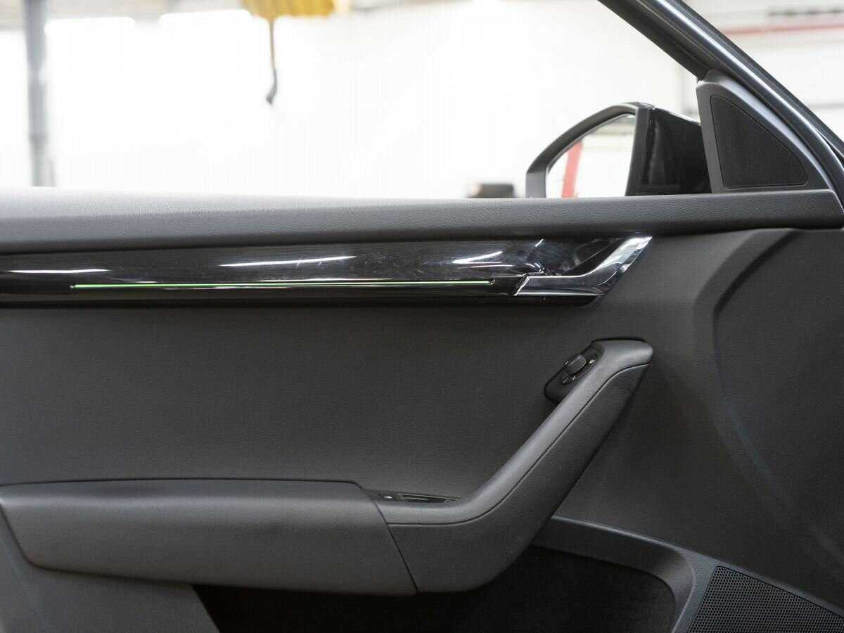 Купить Skoda Octavia, 2018, 177 000 км, фото №13