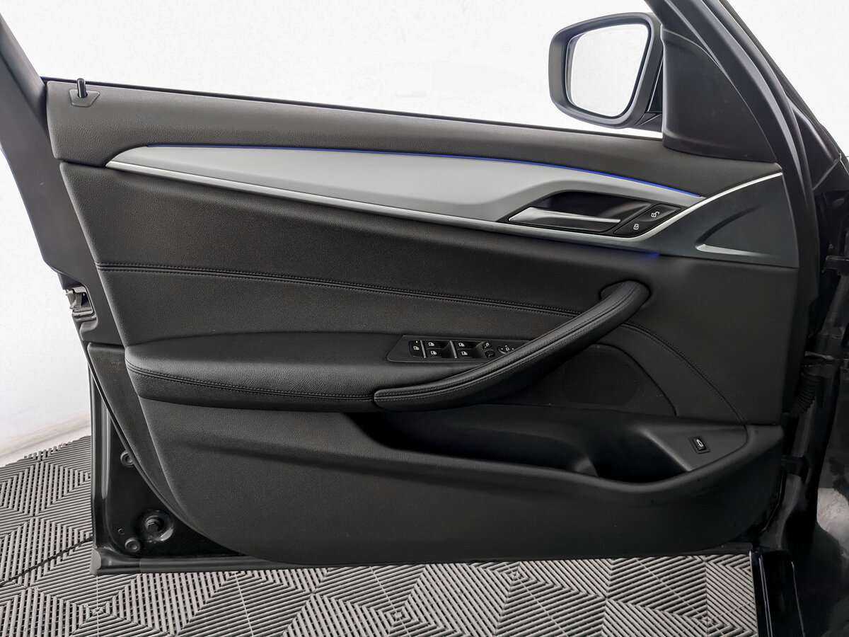Купить BMW 5 серии 520i, 2018, 239 016 км, фото №15