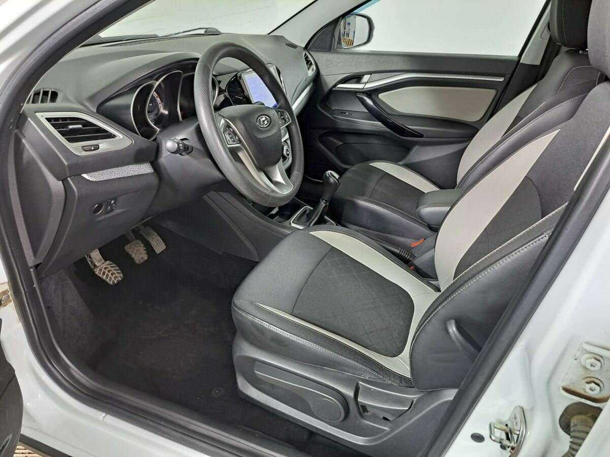 Купить Lada (ВАЗ) Vesta SW Cross, 2018, 98 000 км, фото №14