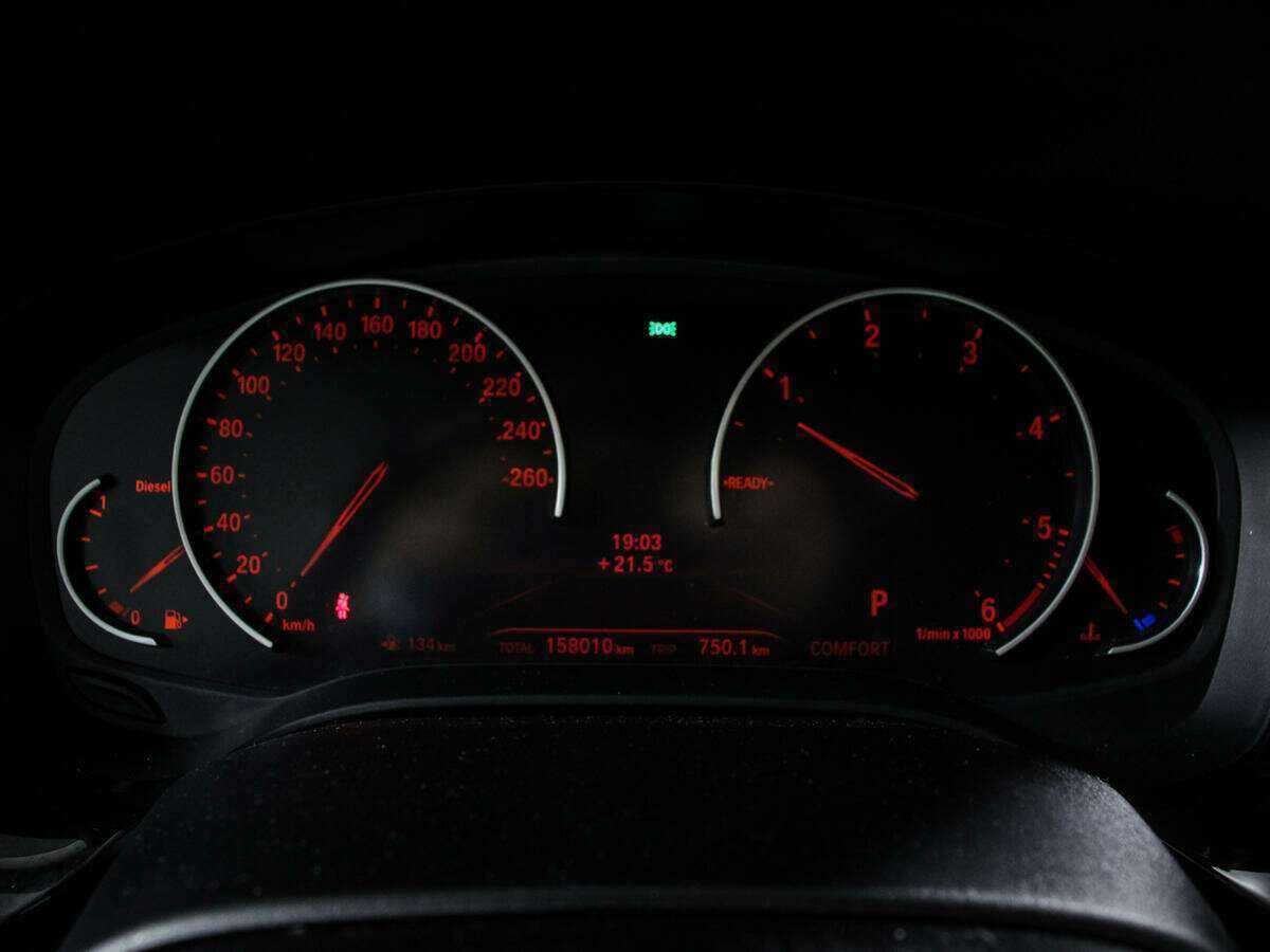 Купить BMW 5 серии 520d, 2017, 157 968 км, фото №10