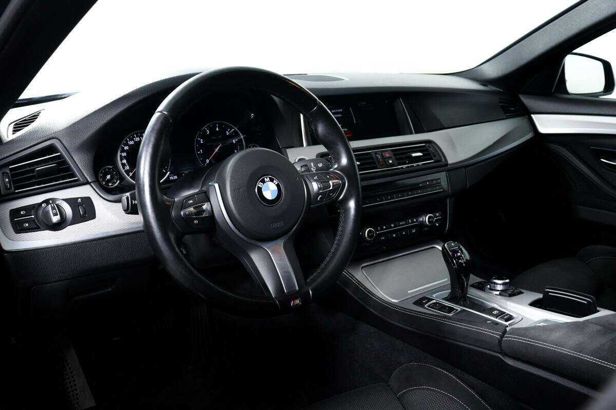 Купить BMW 5 серии 520i, 2016, 77 571 км, фото №13