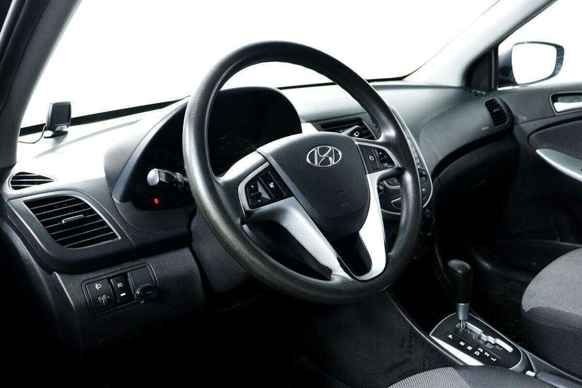 Купить Hyundai Solaris, 2012, 138 072 км, фото №13