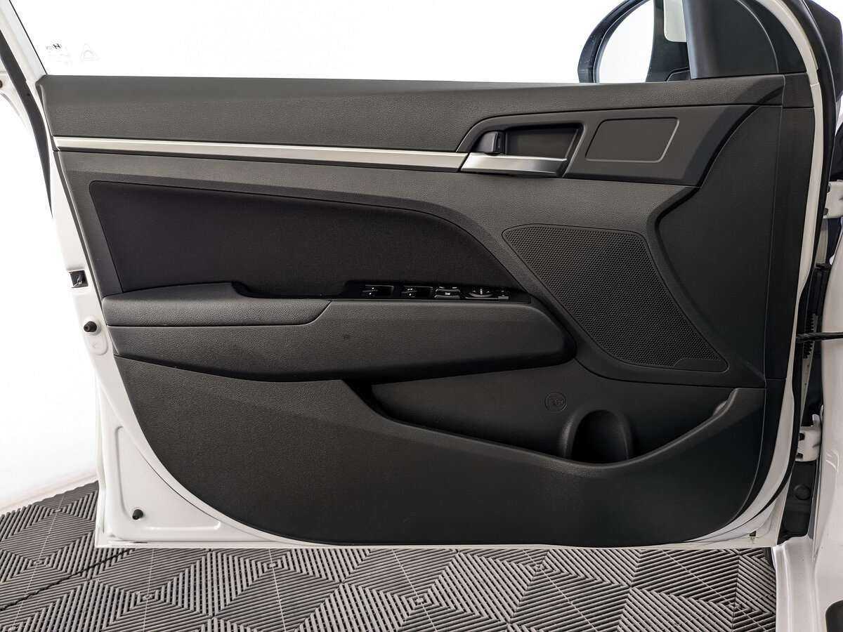 Купить Hyundai Elantra, 2020, 68 111 км, фото №19