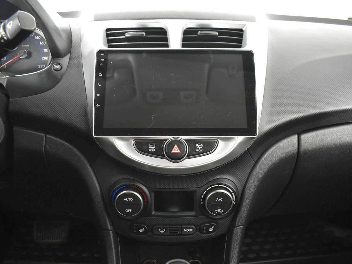 Купить Hyundai Solaris, 2016, 82 321 км, фото №12