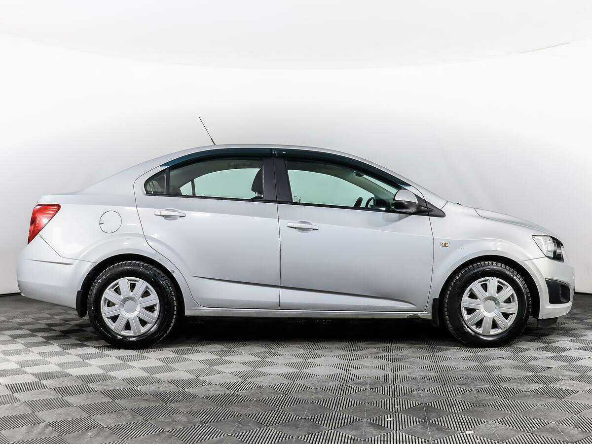 Купить Chevrolet Aveo, 2013, 175 959 км, фото №4