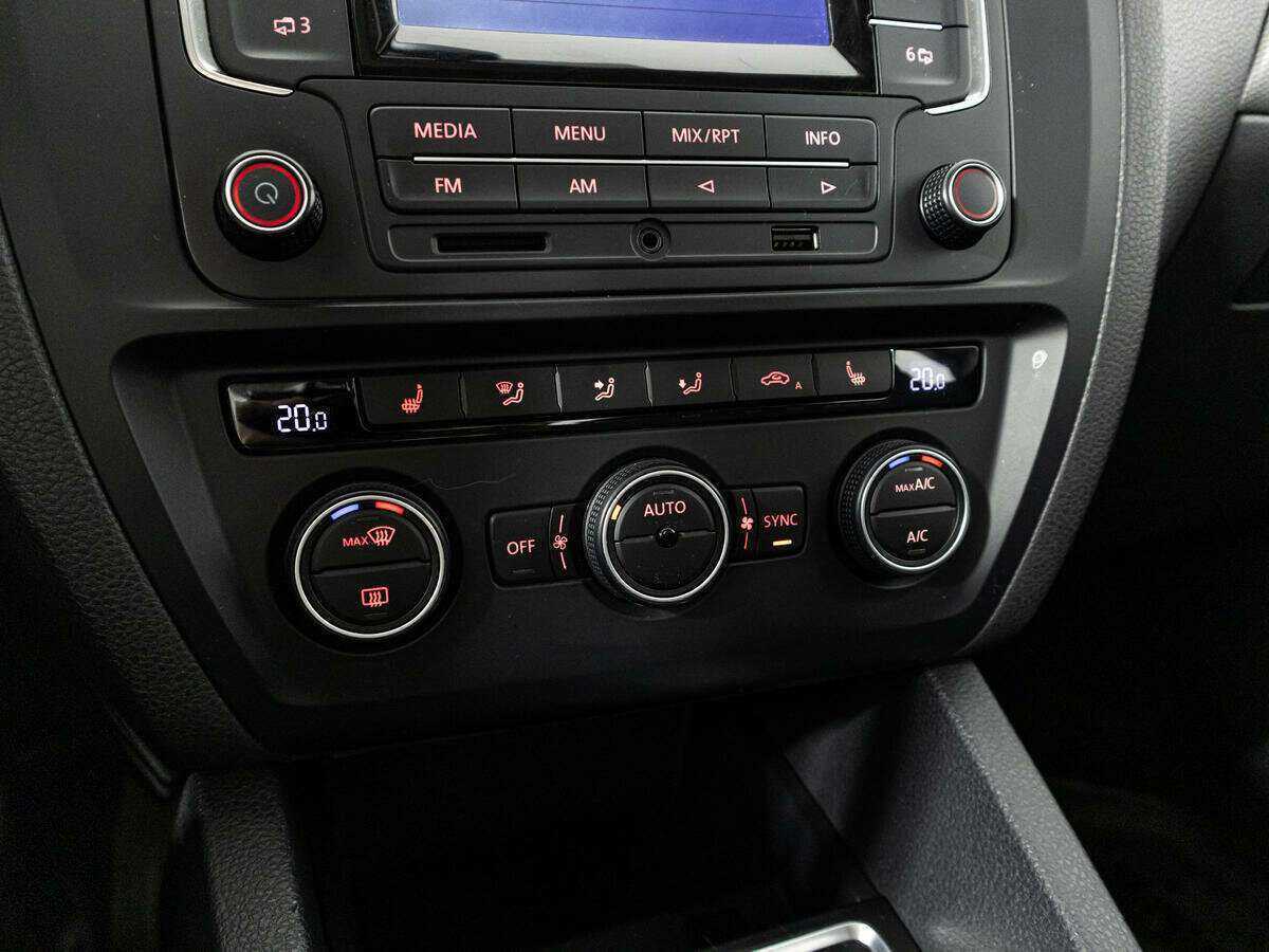 Купить Volkswagen Jetta, 2015, 65 320 км, фото №15