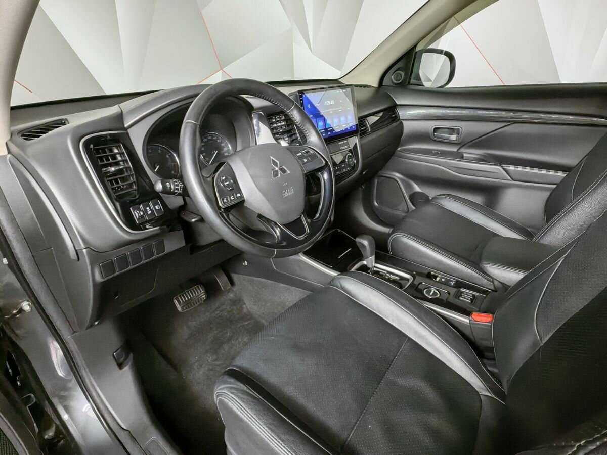Купить Mitsubishi Outlander, 2017, 147 097 км, фото №14