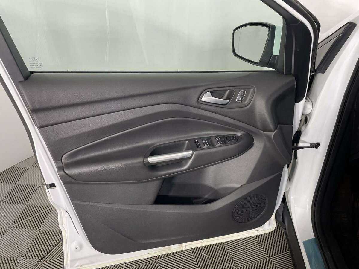 Купить Ford Kuga, 2017, 125 208 км, фото №6