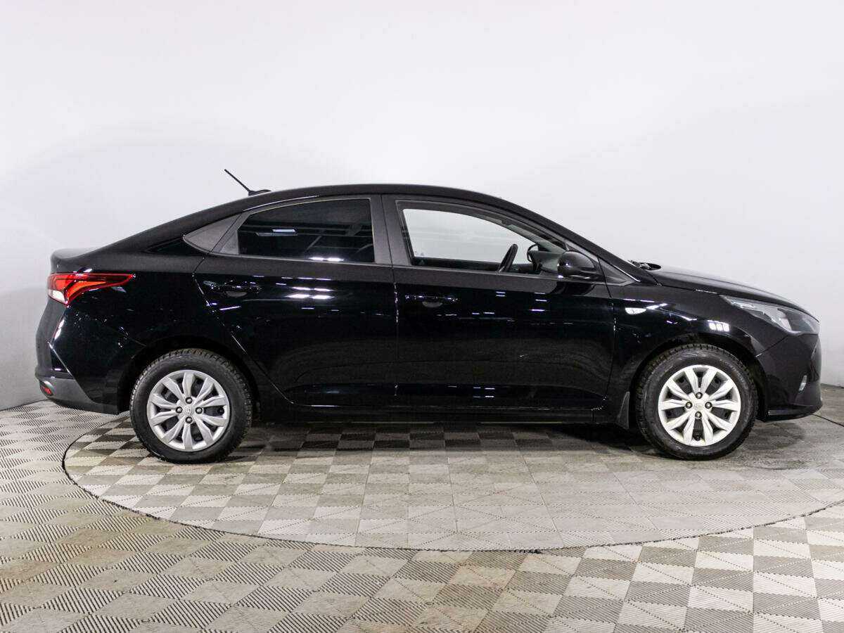 Купить Hyundai Solaris, 2021, 30 538 км, фото №4