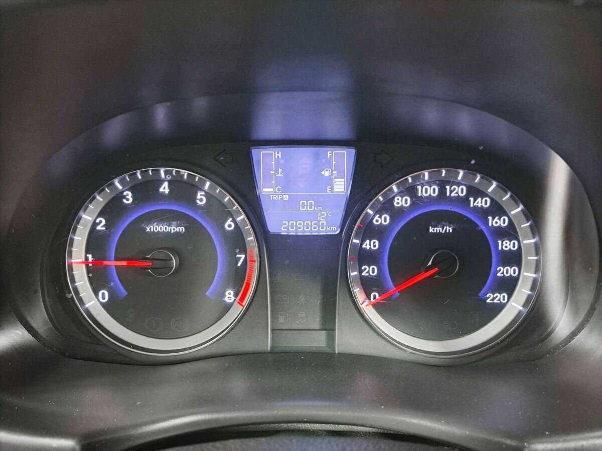 Купить Hyundai Solaris, 2016, 209 000 км, фото №9