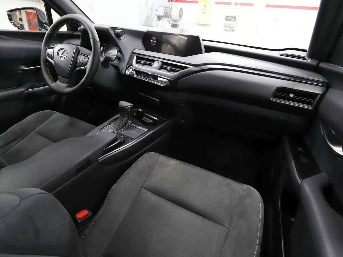 Купить Lexus UX 200, 2019, 70 000 км, фото №15