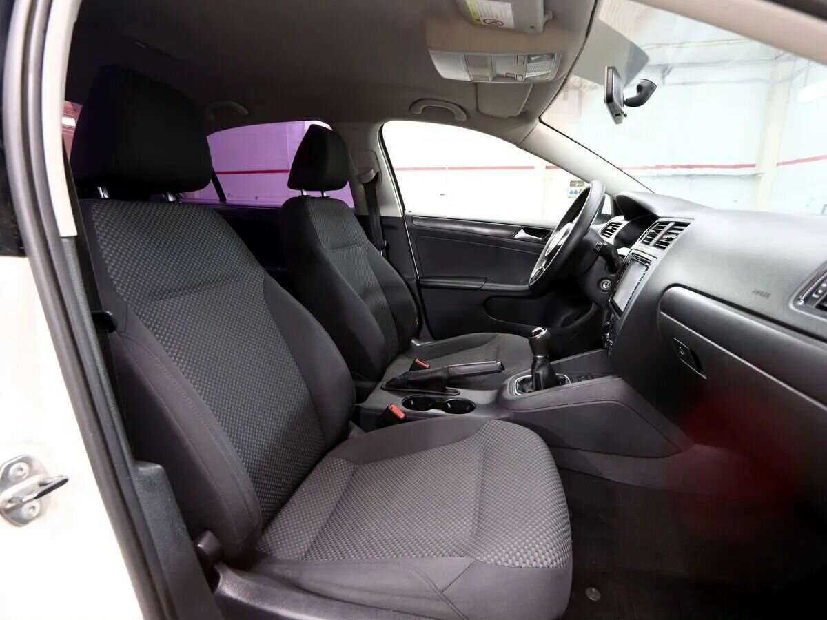 Купить Volkswagen Jetta, 2013, 180 000 км, фото №7
