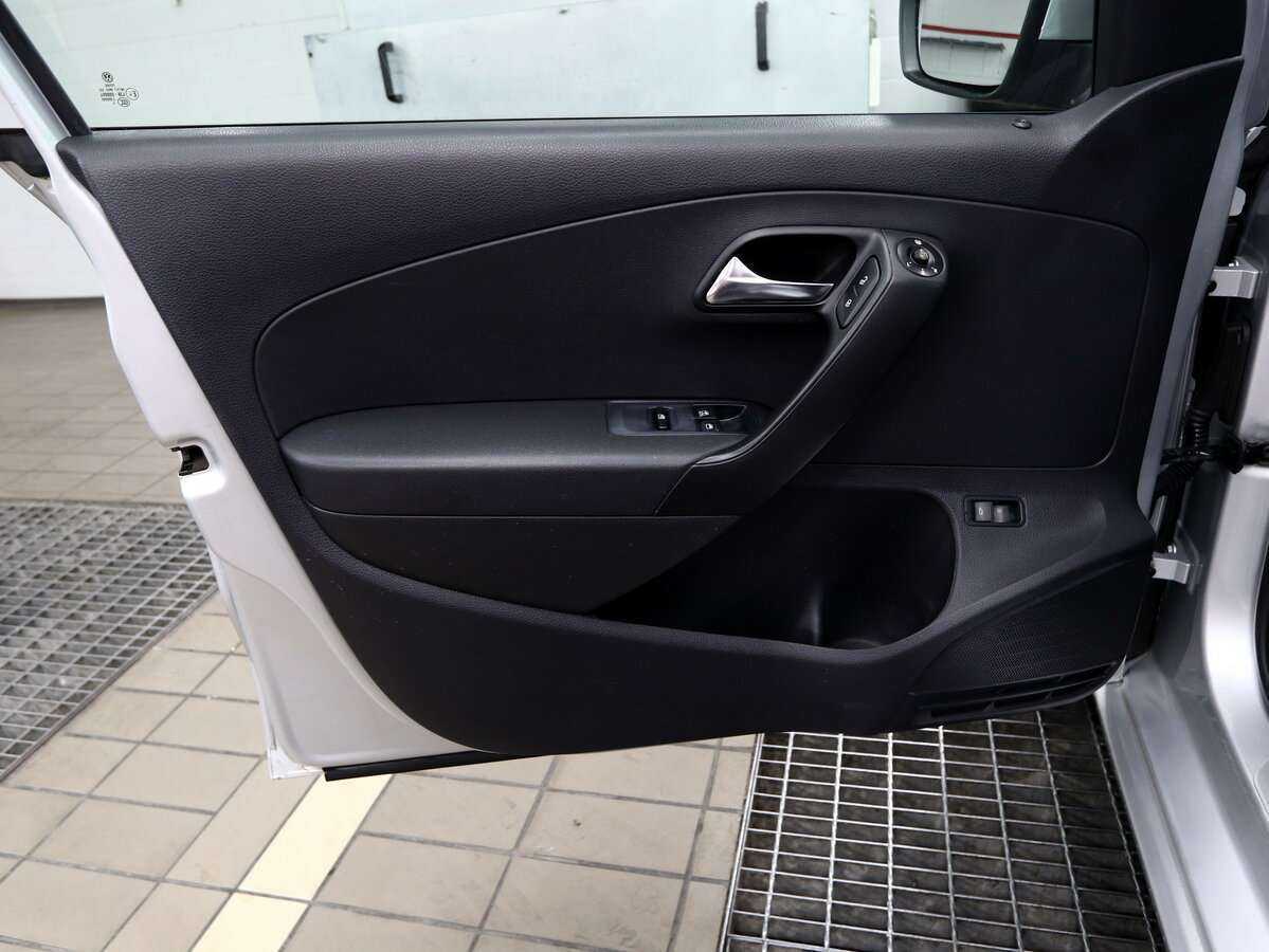 Купить Volkswagen Polo, 2012, 204 500 км, фото №7