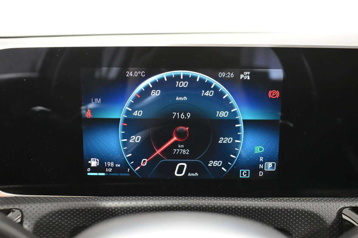 Купить Mercedes-Benz A-Класс 200, 2018, 77 800 км, фото №14