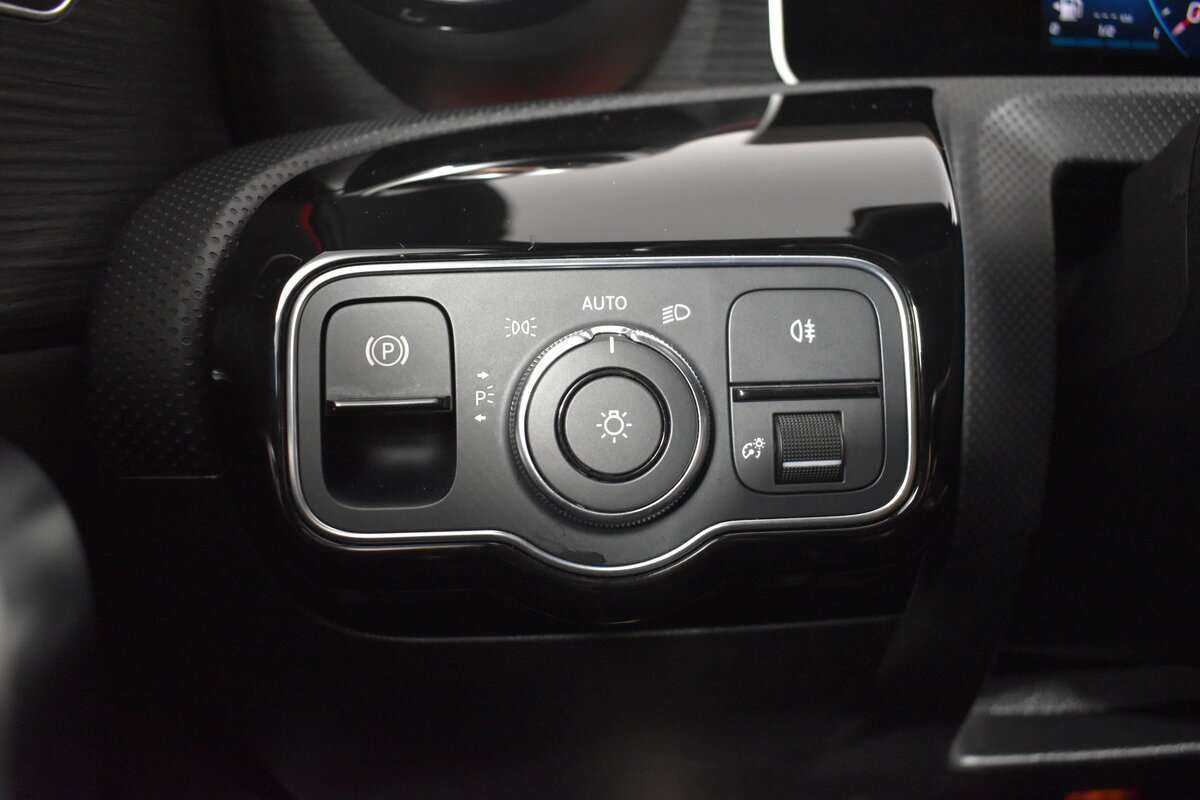 Купить Mercedes-Benz A-Класс 200, 2018, 77 800 км, фото №23