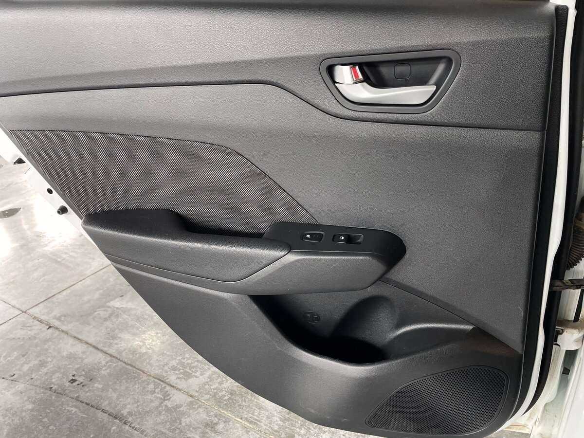 Купить Hyundai Solaris, 2018, 64 084 км, фото №20