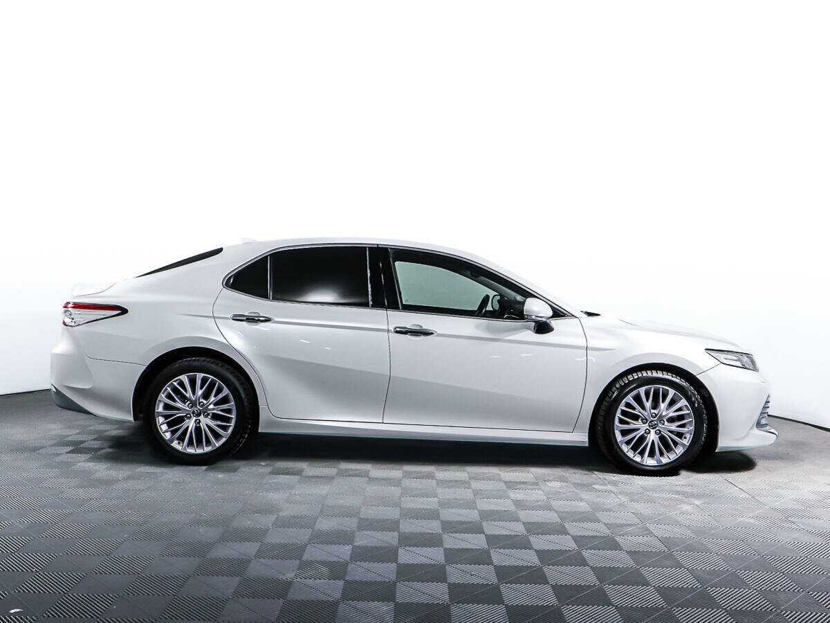 Купить Toyota Camry, 2018, 62 503 км, фото №4