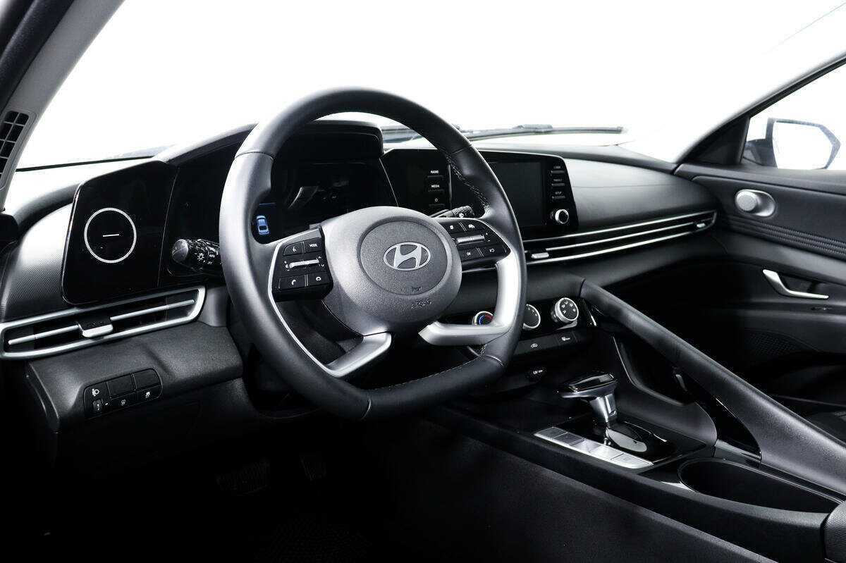 Купить Hyundai Elantra, 2023, 12 959 км, фото №13