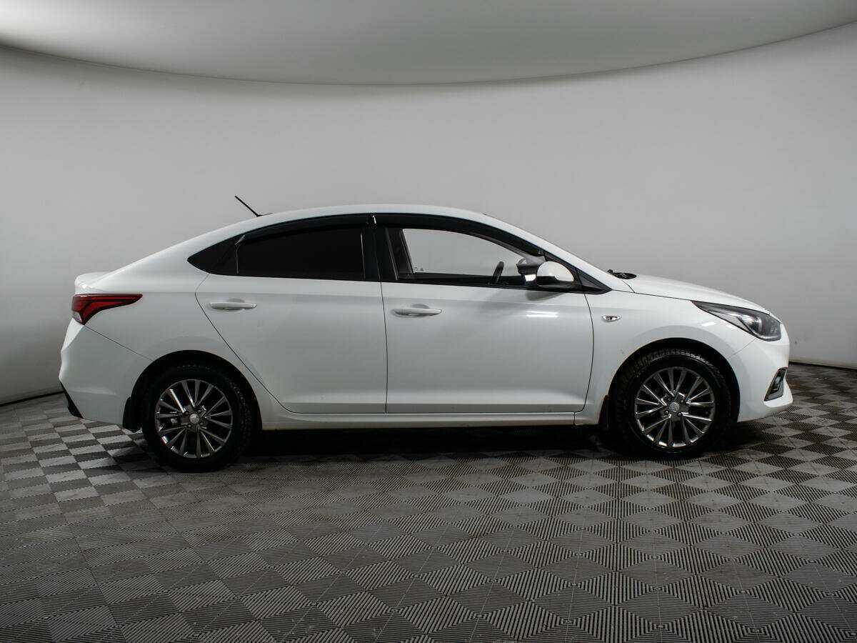 Купить Hyundai Solaris, 2018, 380 054 км, фото №4
